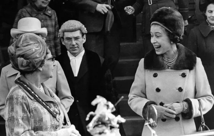Framed Print : As Queen Elizabeth II leaves the Town Hall, Merthyr, she jokes with the Mayoress (Mrs C Framed Print : As Queen Elizabeth II leaves the Town Hall, Merthyr, she jokes with the Mayoress (Mrs C