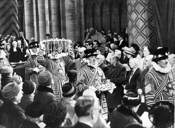 Framed Print : Queen Elizabeth II - the Maundy Money Ceremony at Durham Cathedral - the Queen gives out