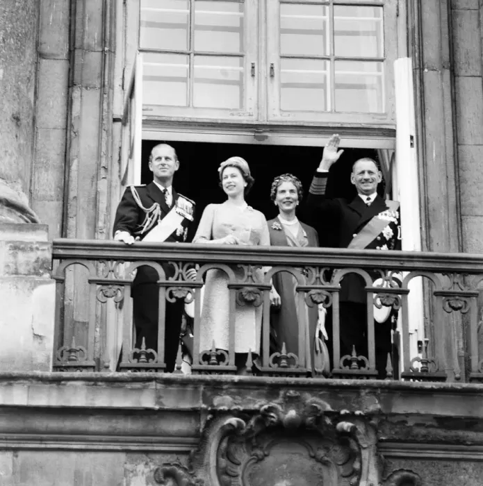 Framed Print : Queen Elizabeth II and Prince Philip, Duke of Edinburgh visit to Denmark
