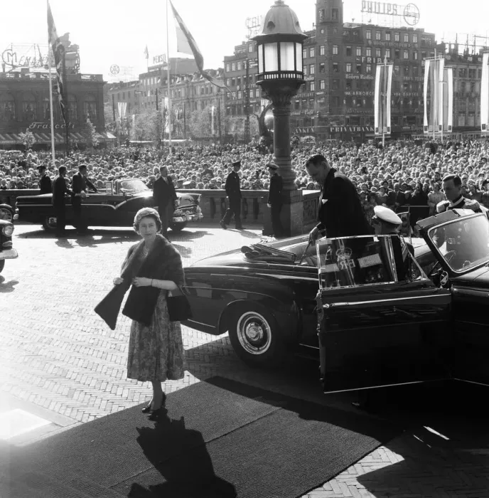 Framed Print : Queen Elizabeth II and Prince Philip, Duke of Edinburgh visit to Denmark. 23rd May 1957 Framed Print : Queen Elizabeth II and Prince Philip, Duke of Edinburgh visit to Denmark. 23rd May 1957