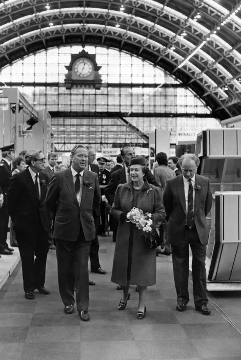 Framed Print : Queen Elizabeth II and Prince Philip, Duke of Edinburgh visit the G-Mex Centre Framed Print : Queen Elizabeth II and Prince Philip, Duke of Edinburgh visit the G-Mex Centre