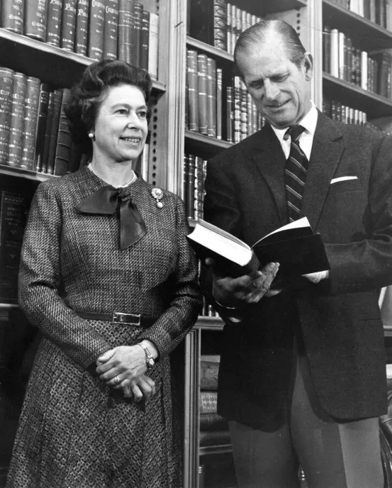 Framed Print : Queen Elizabeth II with Prince Philip in the Library during a photocall at Balmoral Framed Print : Queen Elizabeth II with Prince Philip in the Library during a photocall at Balmoral