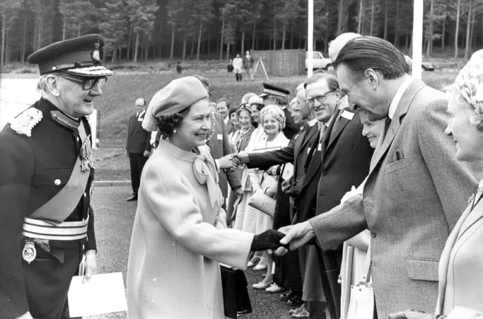 Framed Print : Queen Elizabeth II and Prince Philip officially open the Kielder Reservoir, Kielder Water