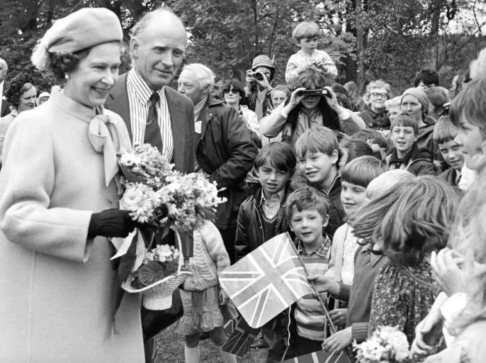Framed Print : Queen Elizabeth II and Prince Philip officially open the Kielder Reservoir, Kielder Water