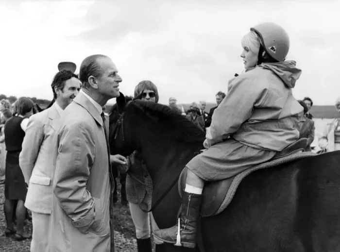 Framed Print : Queen Elizabeth II and Prince Philip officially open the Kielder Reservoir, Kielder Water
