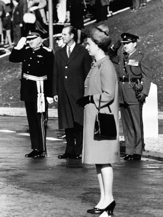 Framed Print : Queen Elizabeth II and Prince Philip officially opens the Tyne Tunnel, North Tyneside Framed Print : Queen Elizabeth II and Prince Philip officially opens the Tyne Tunnel, North Tyneside