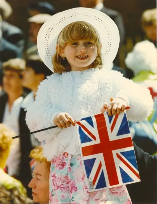 Framed Print : Queen Elizabeth II and Prince Philip visit the North East 18 May 1993 - Local children Framed Print : Queen Elizabeth II and Prince Philip visit the North East 18 May 1993 - Local children