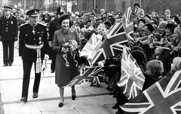 Framed Print : Queen Elizabeth II and Prince Philip go walkabout on a vist to Heworth in Gateshead Framed Print : Queen Elizabeth II and Prince Philip go walkabout on a vist to Heworth in Gateshead