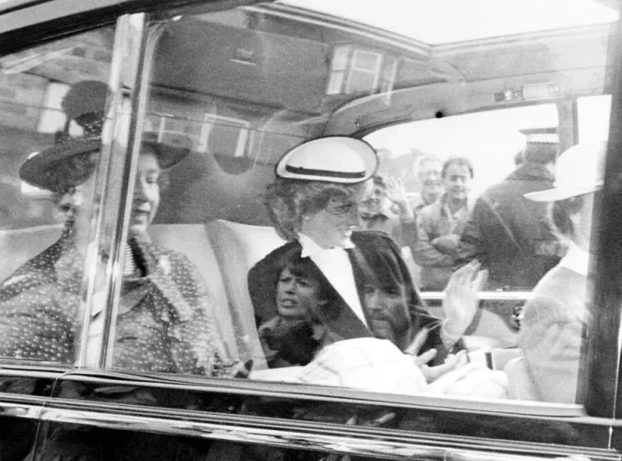 Framed Print : Queen Elizabeth II with Princess Diana in the back of a car during a visit to Scotland Framed Print : Queen Elizabeth II with Princess Diana in the back of a car during a visit to Scotland