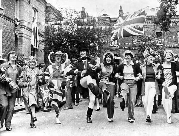 Queen Elizabeth II Silver Jubilee, June 1977 Street party in Radcot