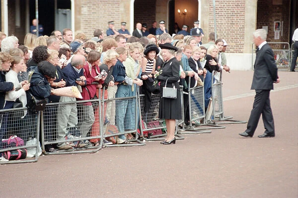 Queen Elizabeth II at St Jamess Palace to pay her respects to Princess Diana