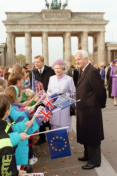 Queen Elizabeth II state visit to Germany. Pictured visiting the Brandenburg Gate