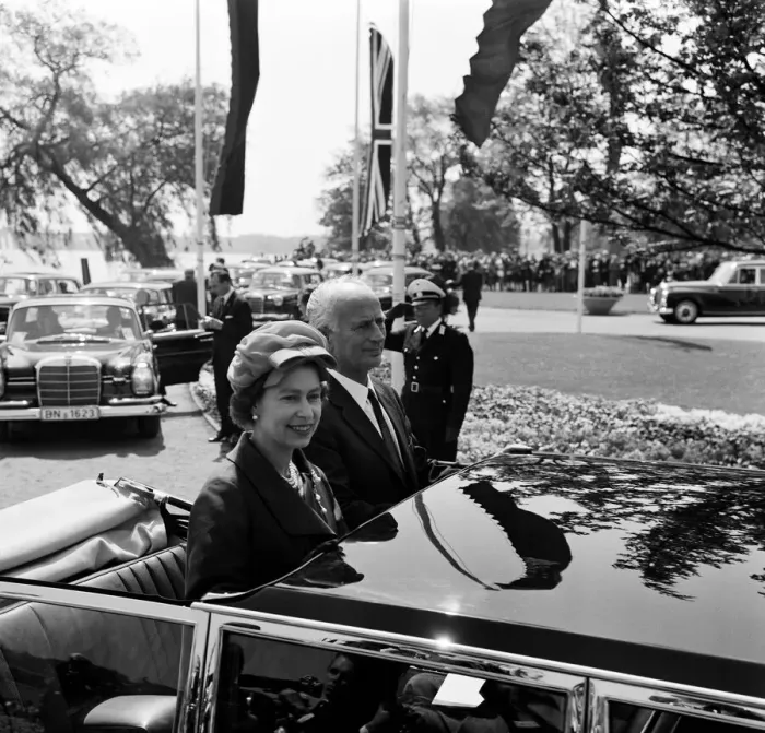 Framed Print : Queen Elizabeth II, during her visit to Germany. Pictured in Hamburg riding in an open Framed Print : Queen Elizabeth II, during her visit to Germany. Pictured in Hamburg riding in an open