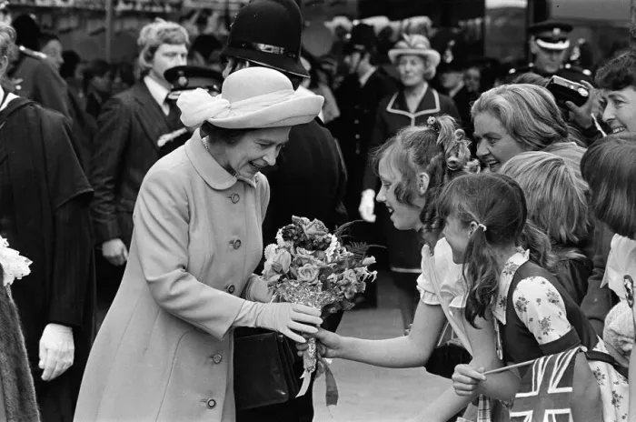 Framed Print : Queen Elizabeth II visits Hartlepool Town Centre during her Silver Jubilee tour Framed Print : Queen Elizabeth II visits Hartlepool Town Centre during her Silver Jubilee tour
