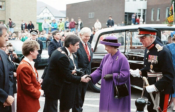 Queen Elizabeth II visits Huddersfield. 30th November 1990