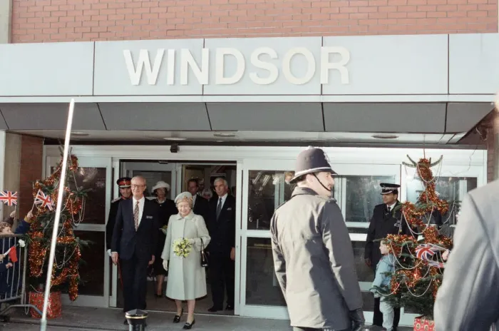Framed Print : Queen Elizabeth II visits Leicester Royal Infirmary to open the Windsor Building Framed Print : Queen Elizabeth II visits Leicester Royal Infirmary to open the Windsor Building