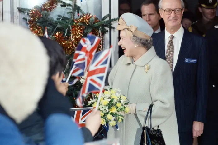 Framed Print : Queen Elizabeth II visits Leicester Royal Infirmary to open the Windsor Building