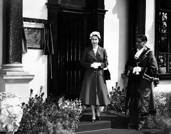Queen Elizabeth II visits Leominster, Herefordshire. 24th April 1957