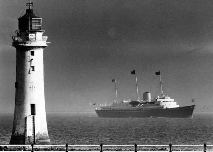 Framed Print : Queen Elizabeth II visits Liverpool, Merseyside. The HMS Brittania makes her