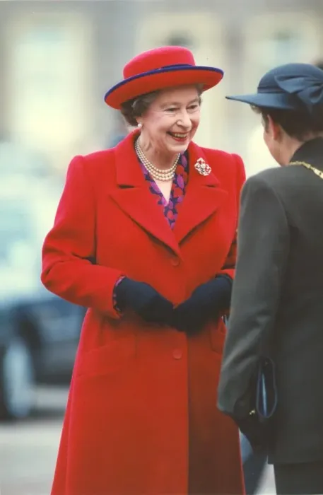 Framed Print : Queen Elizabeth II visits the North East December 1990 Framed Print : Queen Elizabeth II visits the North East December 1990