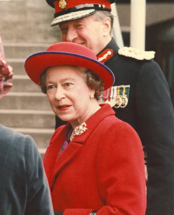 Framed Print : Queen Elizabeth II visits the North East December 1990 Framed Print : Queen Elizabeth II visits the North East December 1990