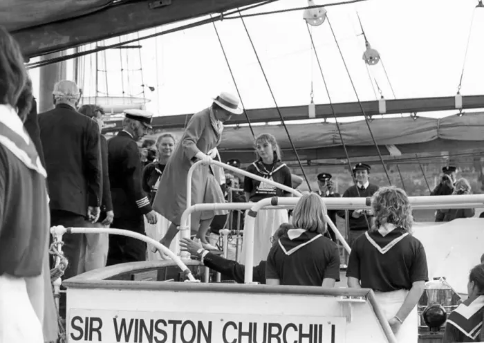 Framed Print : Queen Elizabeth II visits the North- East meeting crew members aboard the Sailing ship