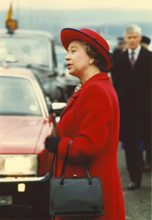 Framed Print : Queen Elizabeth II visits the North East to officially open the Blaydon Bridge Framed Print : Queen Elizabeth II visits the North East to officially open the Blaydon Bridge