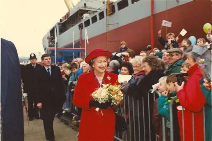 Framed Print : Queen Elizabeth II visits the North East - at Swan Hunter Shipyard to launch the James Framed Print : Queen Elizabeth II visits the North East - at Swan Hunter Shipyard to launch the James