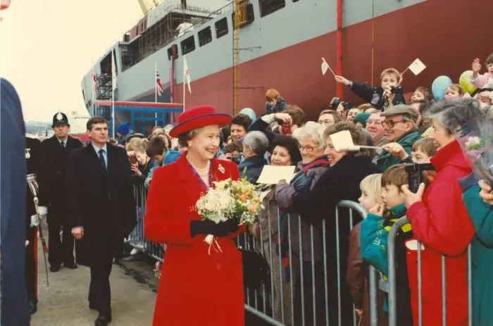 Framed Print : Queen Elizabeth II visits the North East - at Swan Hunter Shipyard to launch the James Framed Print : Queen Elizabeth II visits the North East - at Swan Hunter Shipyard to launch the James