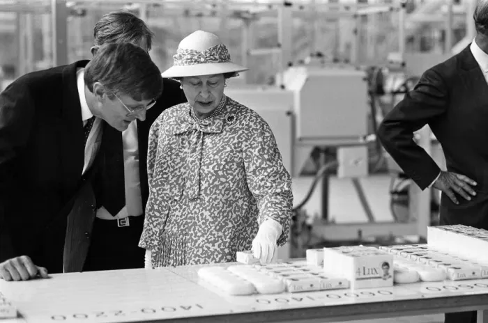 Framed Print : Queen Elizabeth II visits Port Sunlight as part of its 100th birthday celebrations Framed Print : Queen Elizabeth II visits Port Sunlight as part of its 100th birthday celebrations