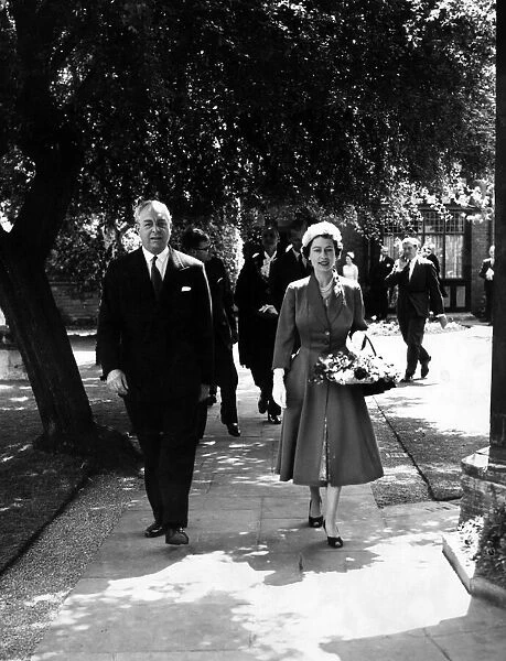 Queen Elizabeth II visits Stratford-upon-Avon. 14th June 1957