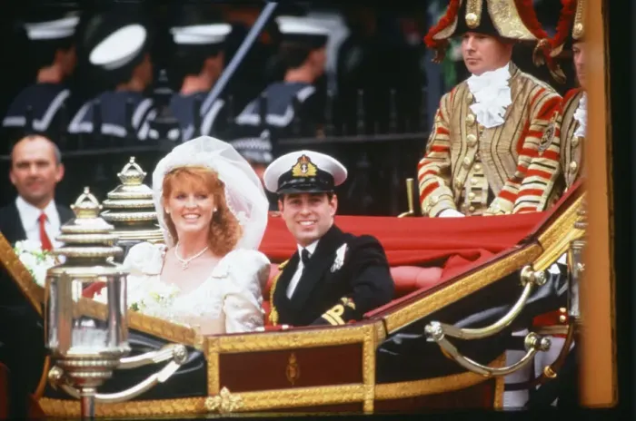 Framed Print : Queen Elizabeth IIs son, Prince Andrew, marries Sarah Ferguson at Westminister Abbey Framed Print : Queen Elizabeth IIs son, Prince Andrew, marries Sarah Ferguson at Westminister Abbey