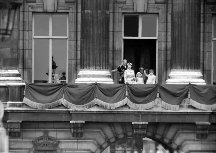 Framed Print : Queen Elizabeth May 1954 and Prince Philip Duke of Edinburgh on balcony at Buckingham