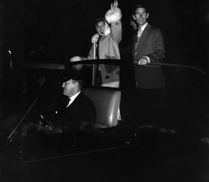 Framed Print : Queen Elizabeth and Prince Philip, Duke of Edinburgh with their sons Prince Charles