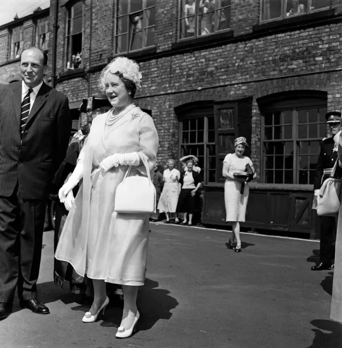 Framed Print : Queen Elizabeth The Queen Mother arrives at the premises of Christy and Co Ltd hatters Framed Print : Queen Elizabeth The Queen Mother arrives at the premises of Christy and Co Ltd hatters