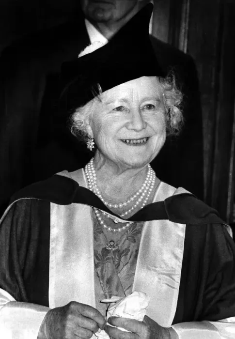 Framed Print : Queen Elizabeth the Queen Mother North East Visits Queen Elizabeth Framed Print : Queen Elizabeth the Queen Mother North East Visits Queen Elizabeth