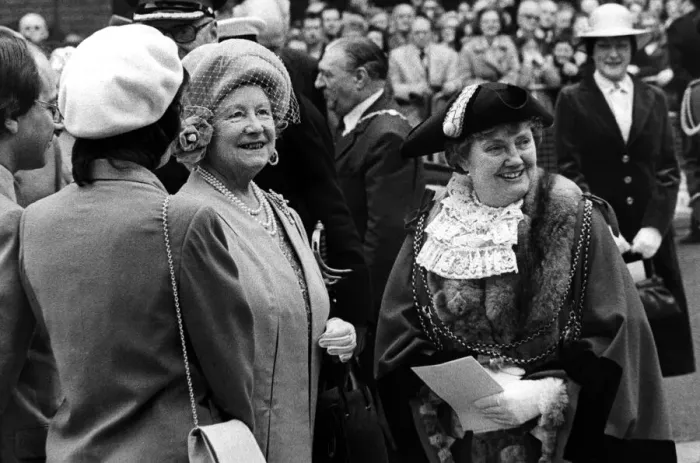 Framed Print : Queen Elizabeth the Queen Mother North East Visits Queen Elizabeth