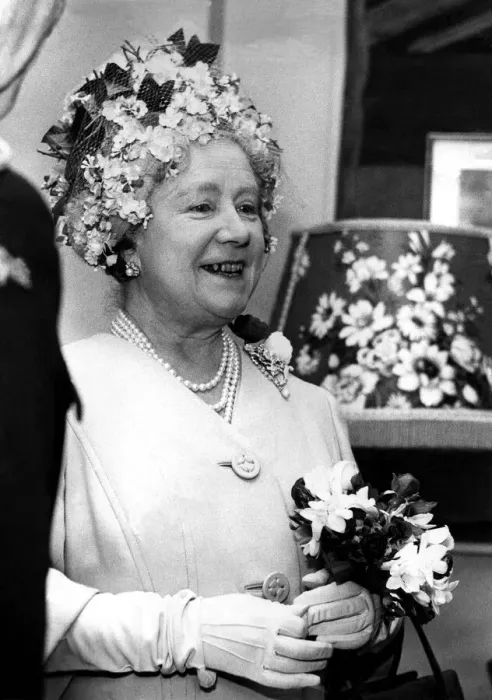 Framed Print : Queen Elizabeth the Queen Mother North East Visits Queen Elizabeth Framed Print : Queen Elizabeth the Queen Mother North East Visits Queen Elizabeth