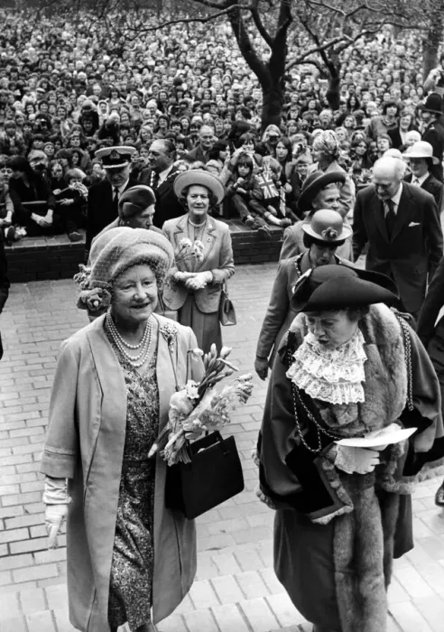 Framed Print : Queen Elizabeth the Queen Mother North East Visits Queen Elizabeth Framed Print : Queen Elizabeth the Queen Mother North East Visits Queen Elizabeth