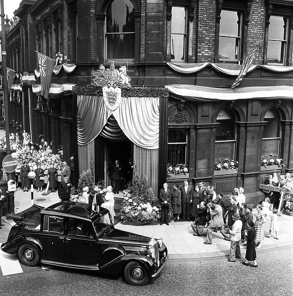 Queen Elizabeth The Queen Mother visits Wigan Town Hall. 26th June 1959