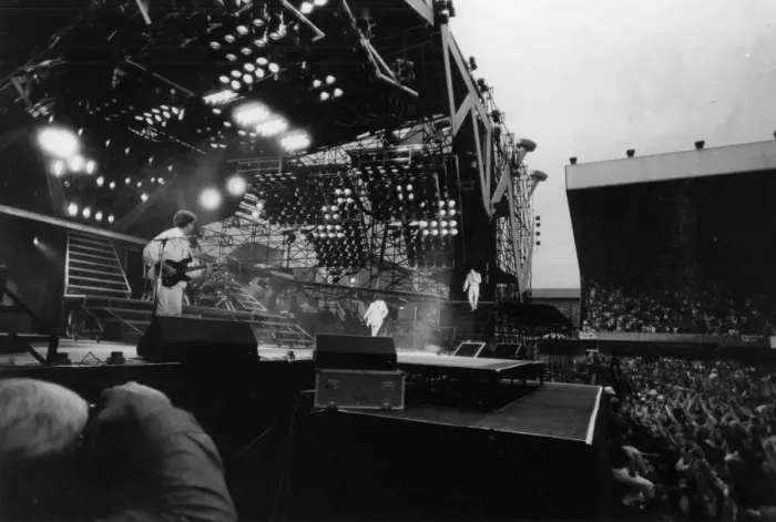 Framed Print : Queen Live at St Jamess Park, 9 July 1986 Framed Print : Queen Live at St Jamess Park, 9 July 1986