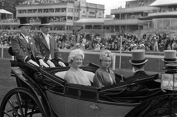 Queen Mother arriving at the course for Royal Ascot 1960 in an open landau