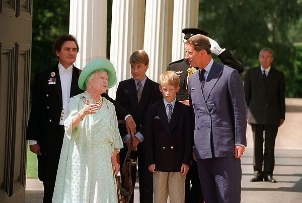 Queen Mother Birthdays August 1995 On her 90th Birthday outside Clarence House