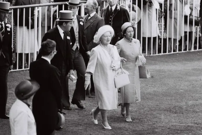 Framed Print : The Queen Mother June 1980 And Princess Margaret walking down the race course Framed Print : The Queen Mother June 1980 And Princess Margaret walking down the race course