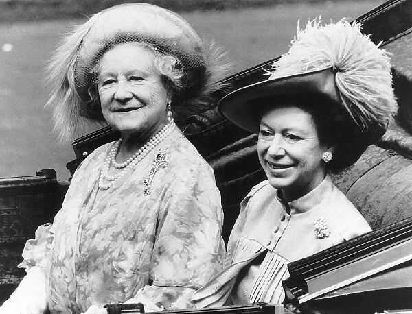 Queen Mother and Princess Margaret in a carriage 24th June 1986