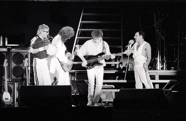 Queen Rock Group Freddie mercury, Brian May, John Deacon & Roger Taylor