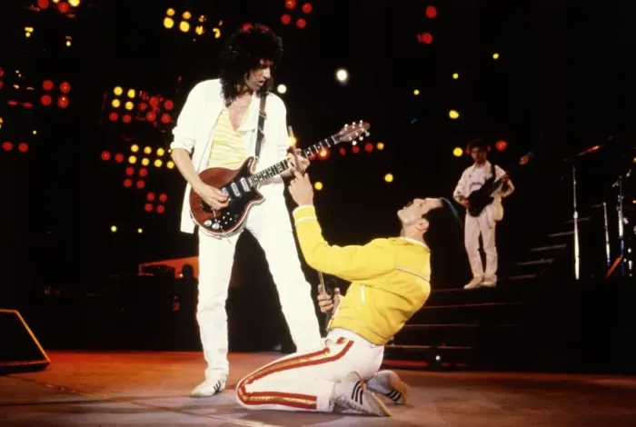 Framed Print : Queen Rock Group Freddie Mercury and Brian May on stage Queen in concert Framed Print : Queen Rock Group Freddie Mercury and Brian May on stage Queen in concert