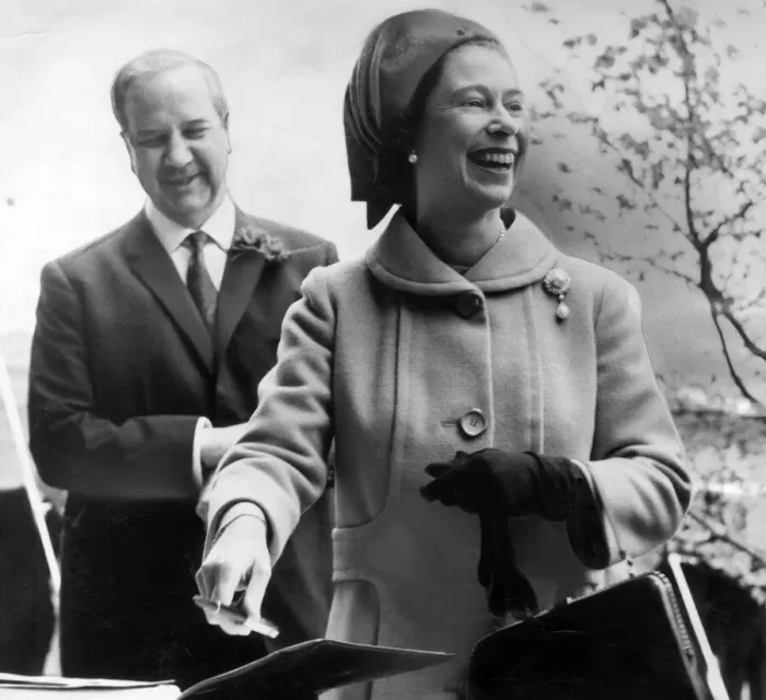Framed Print : The Queen visits Manchester, 16th May 1968. Outside William Kenyon and Sons Ltd Framed Print : The Queen visits Manchester, 16th May 1968. Outside William Kenyon and Sons Ltd