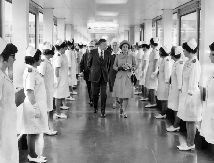 Framed Print : The Queen visits new £6 million Leighton Hospital in Crewe, 4th May 1972 Framed Print : The Queen visits new £6 million Leighton Hospital in Crewe, 4th May 1972
