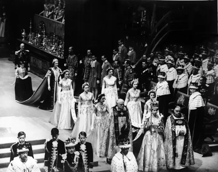Framed Print : The Queens Coronation at Westminster Abbey 2nd June 1953 Framed Print : The Queens Coronation at Westminster Abbey 2nd June 1953